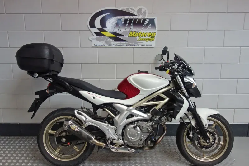 Suzuki Gladius (2009)