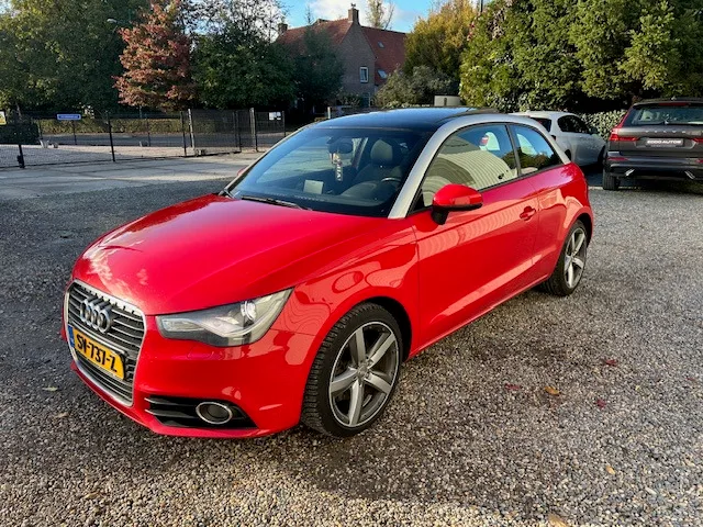 Audi A1 (2011) — foto 1