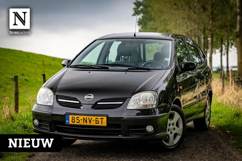 Nissan Almera (2004)