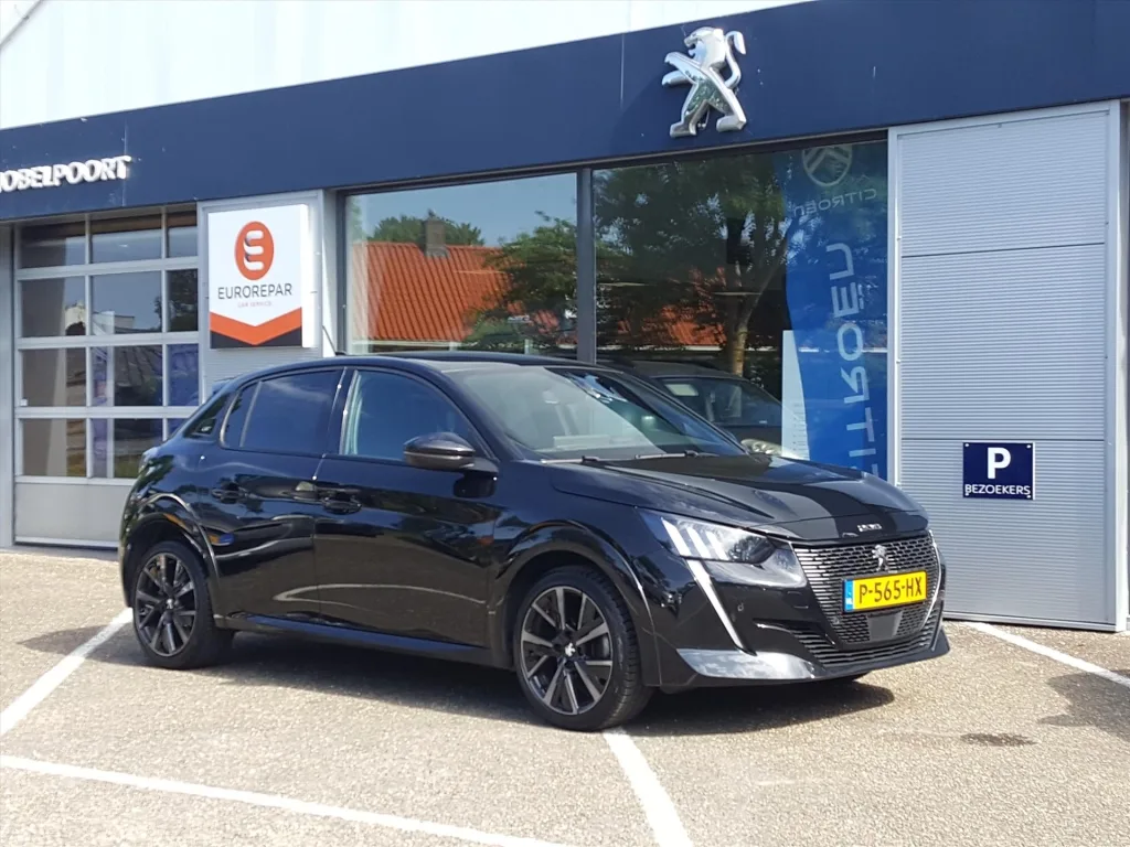 Peugeot 208 (2022) — foto 1