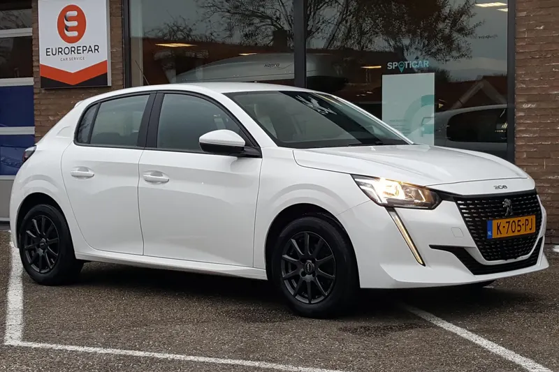 Peugeot 208 (2021)
