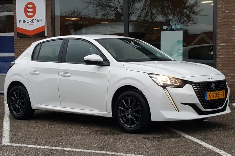 Peugeot 208 (2021)
