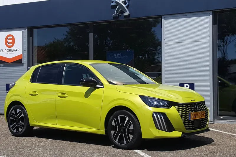 Peugeot 208 (2024)