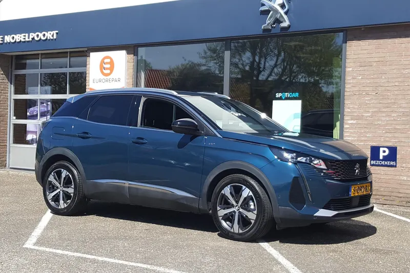 Peugeot 3008 (2023)