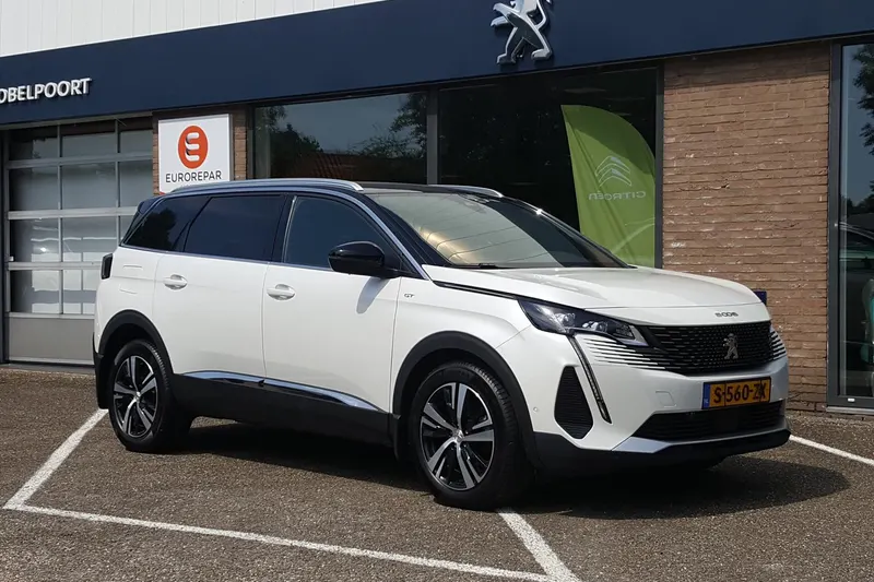 Peugeot 5008 (2021)