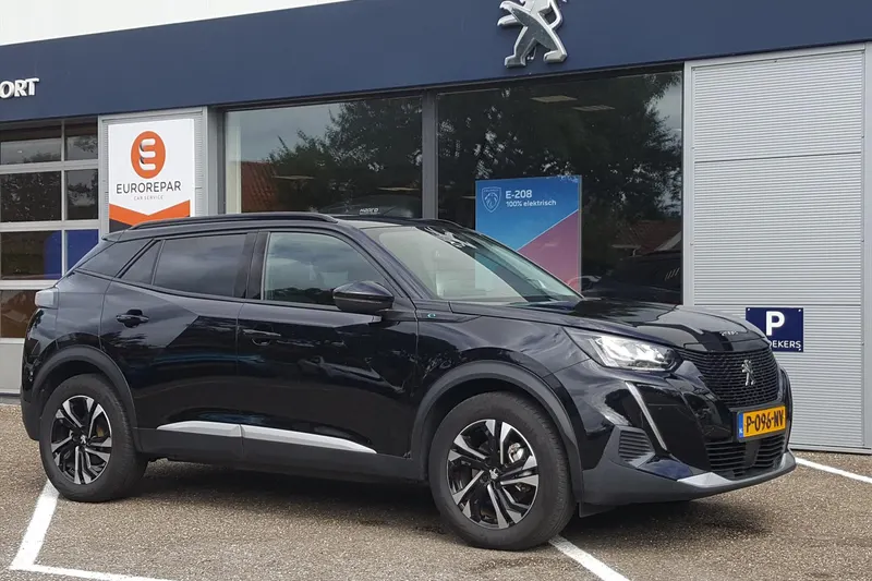 Peugeot e-2008 (2022)