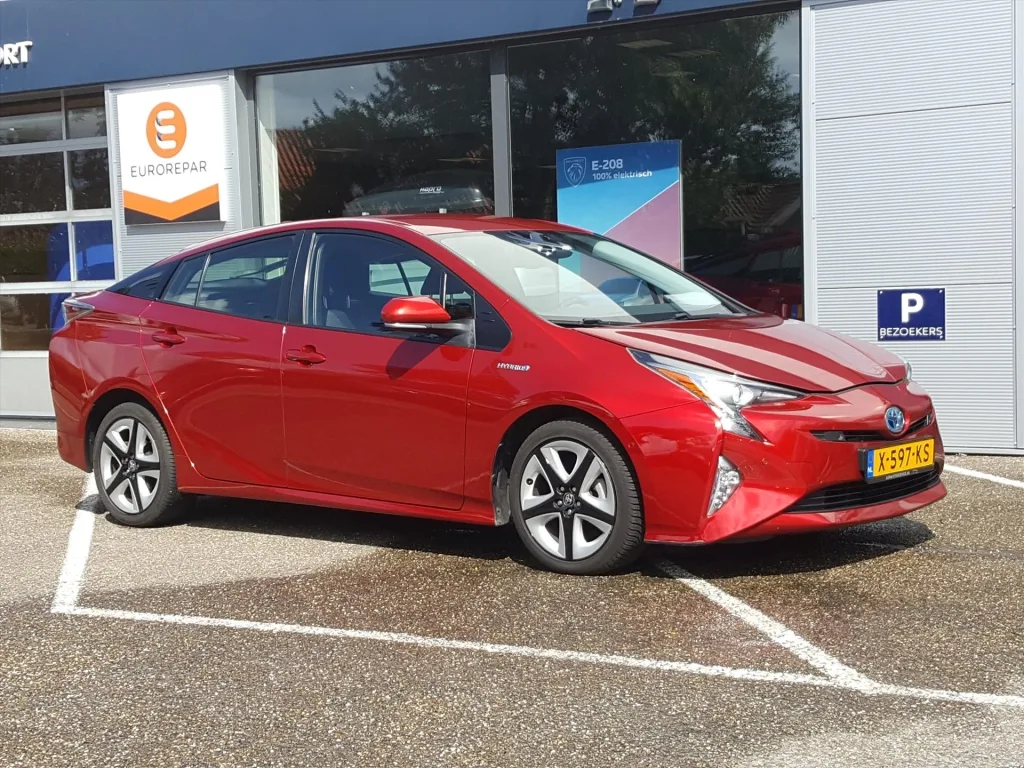 Toyota Prius (2018) — foto 1