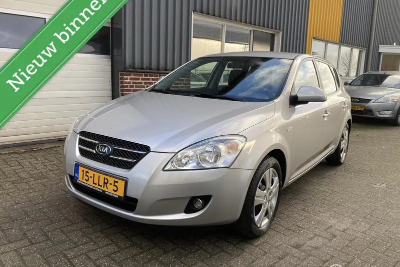 Kia Ceed (2007)