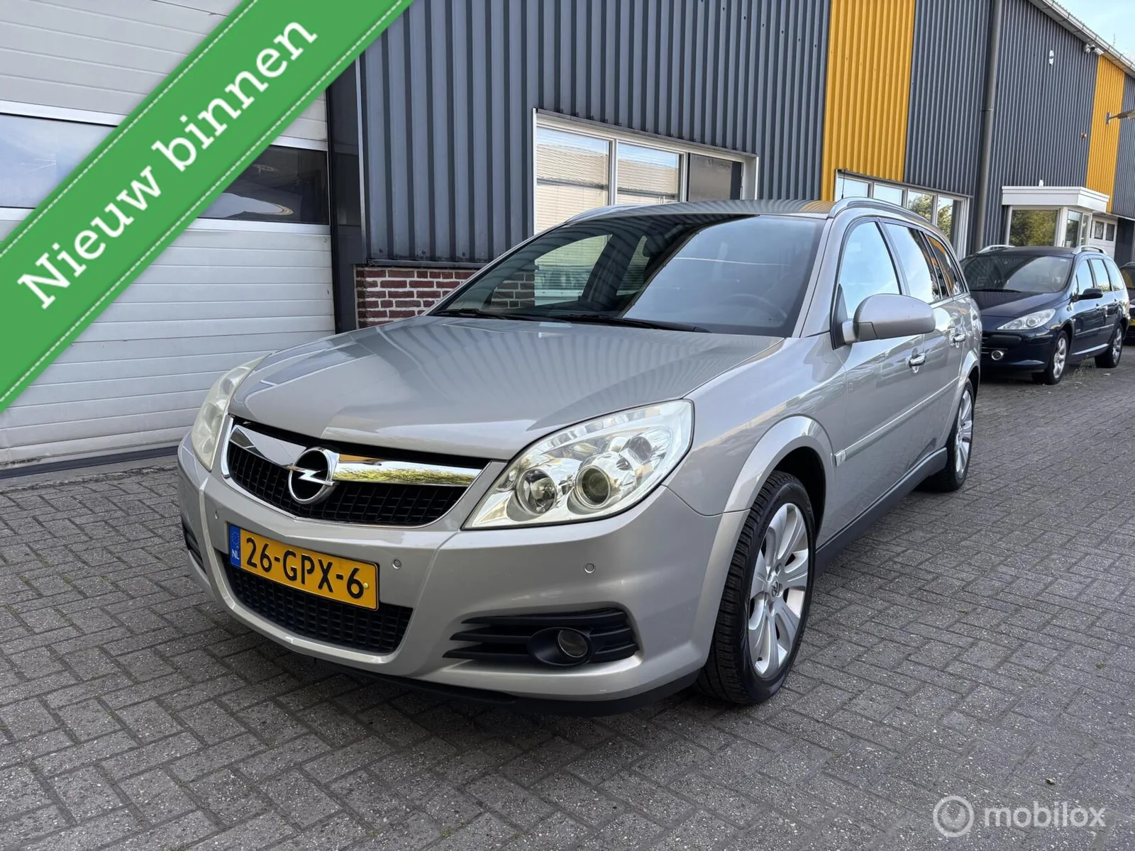 Opel Vectra (2008) — foto 1