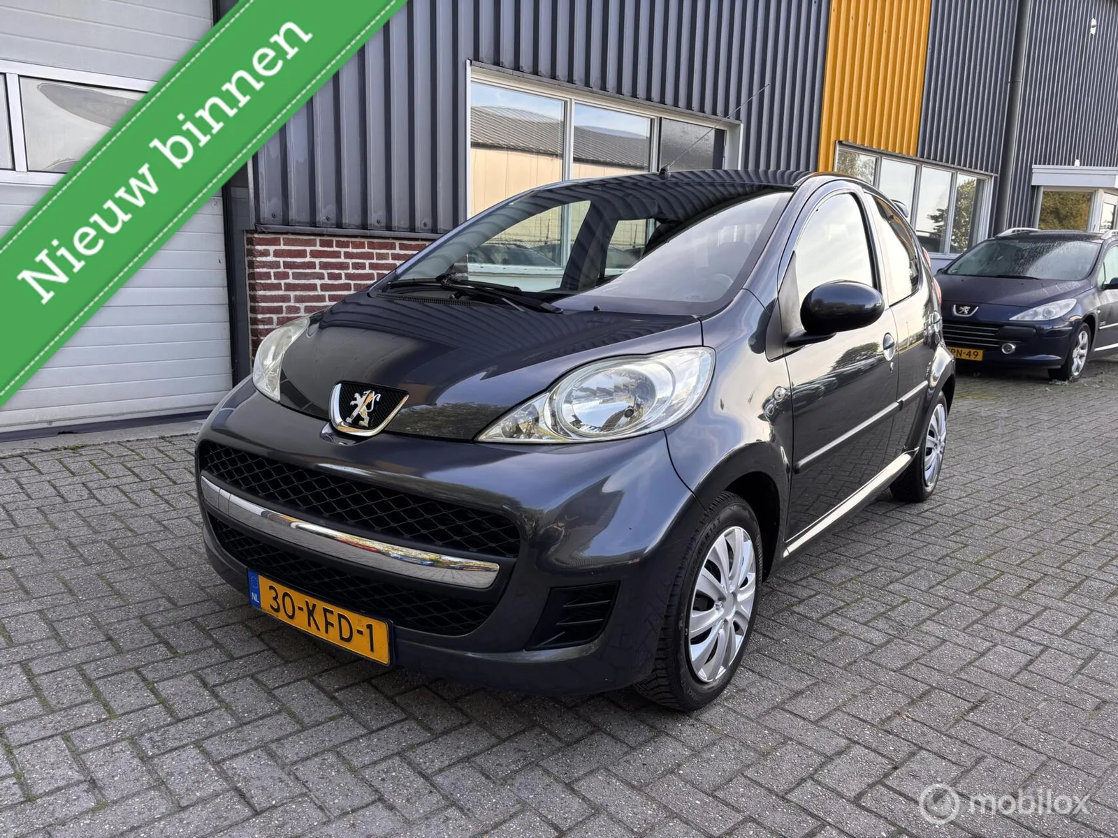 Peugeot 107 (2009) — foto 1