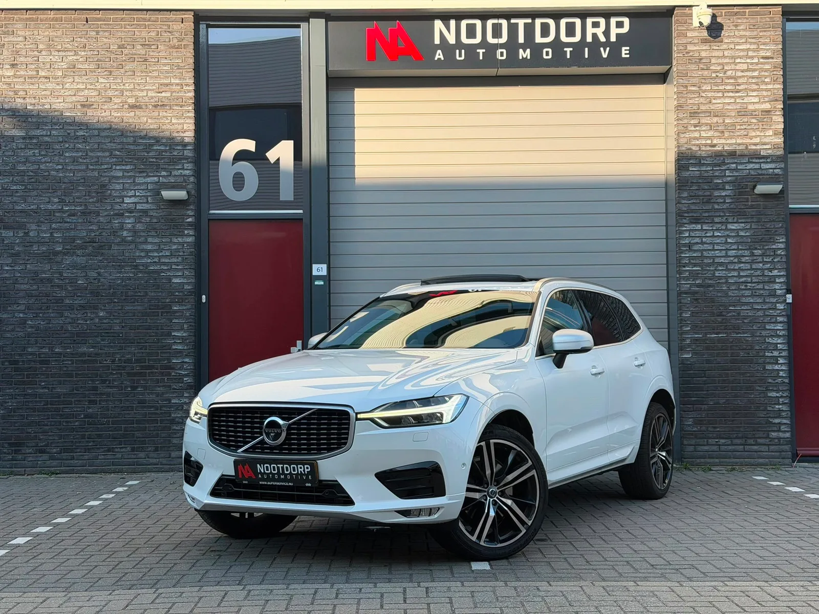 Volvo XC60 (2017) — foto 1