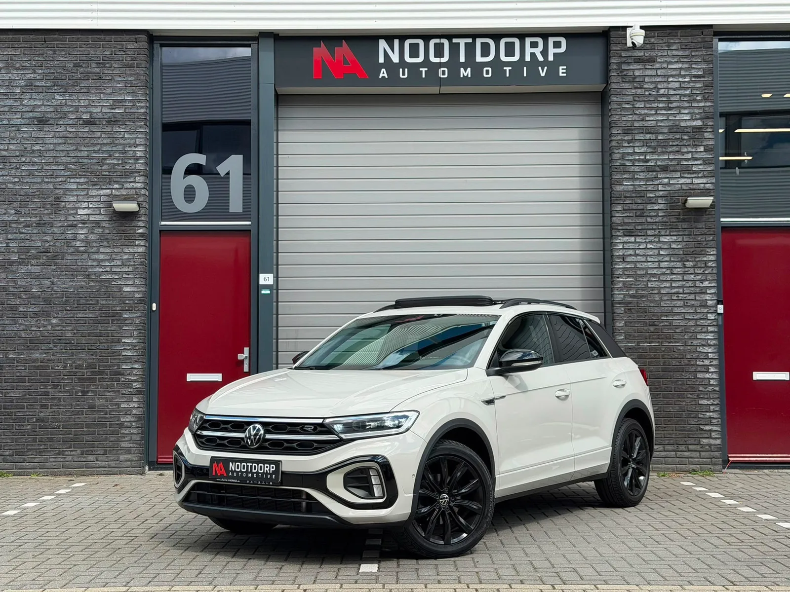 Volkswagen T-Roc (2023) — foto 1