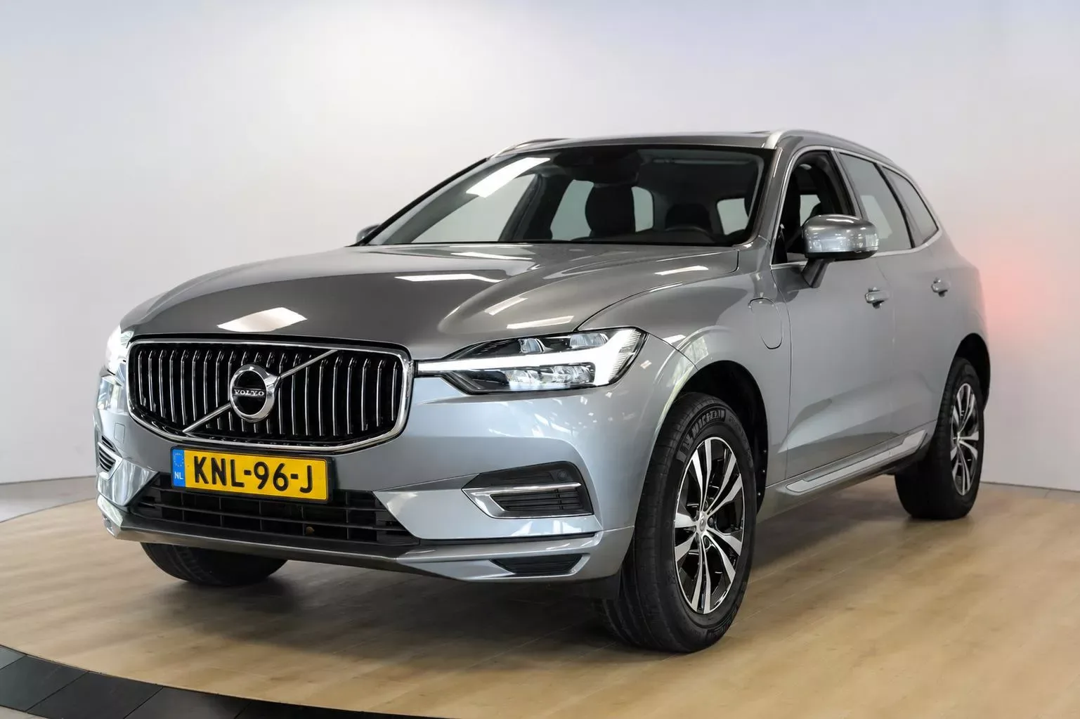 Volvo XC60 (2021) — foto 1