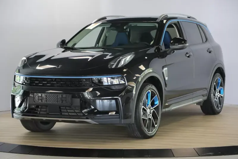 Lynk & Co 01 (2023)