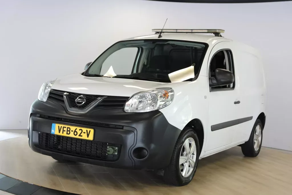 Nissan NV250 (2020) — foto 1