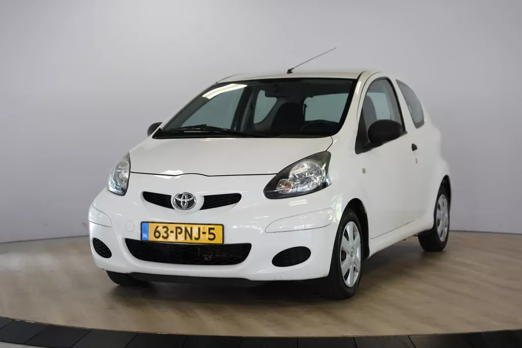 Toyota Aygo (2011) — foto 1