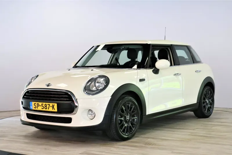 MINI One (2015)