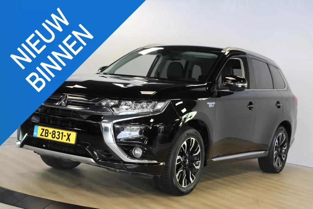 Mitsubishi Outlander (2015) — foto 1