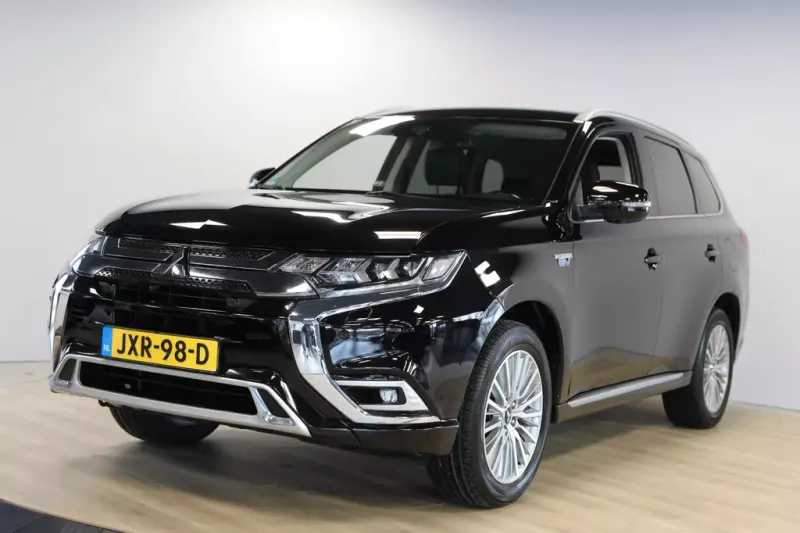 Mitsubishi Outlander (2020)