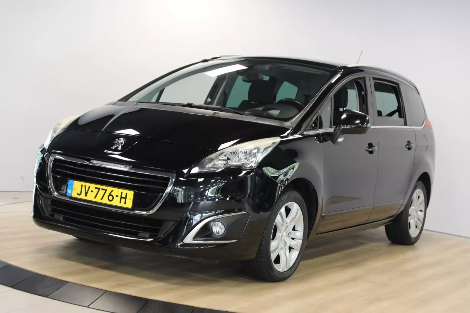 Peugeot 5008 (2016) — foto 1