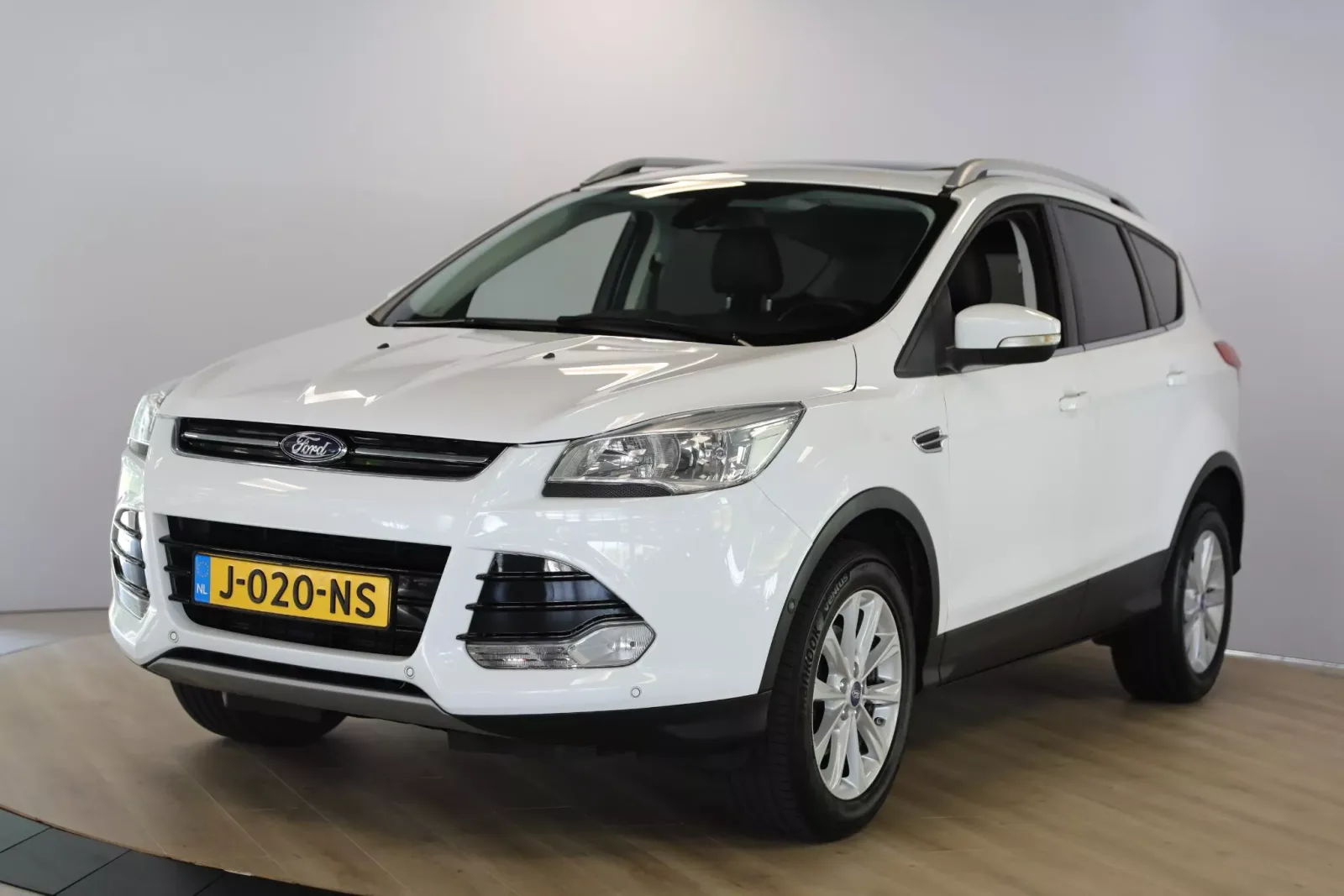 Ford Kuga (2015) — foto 1