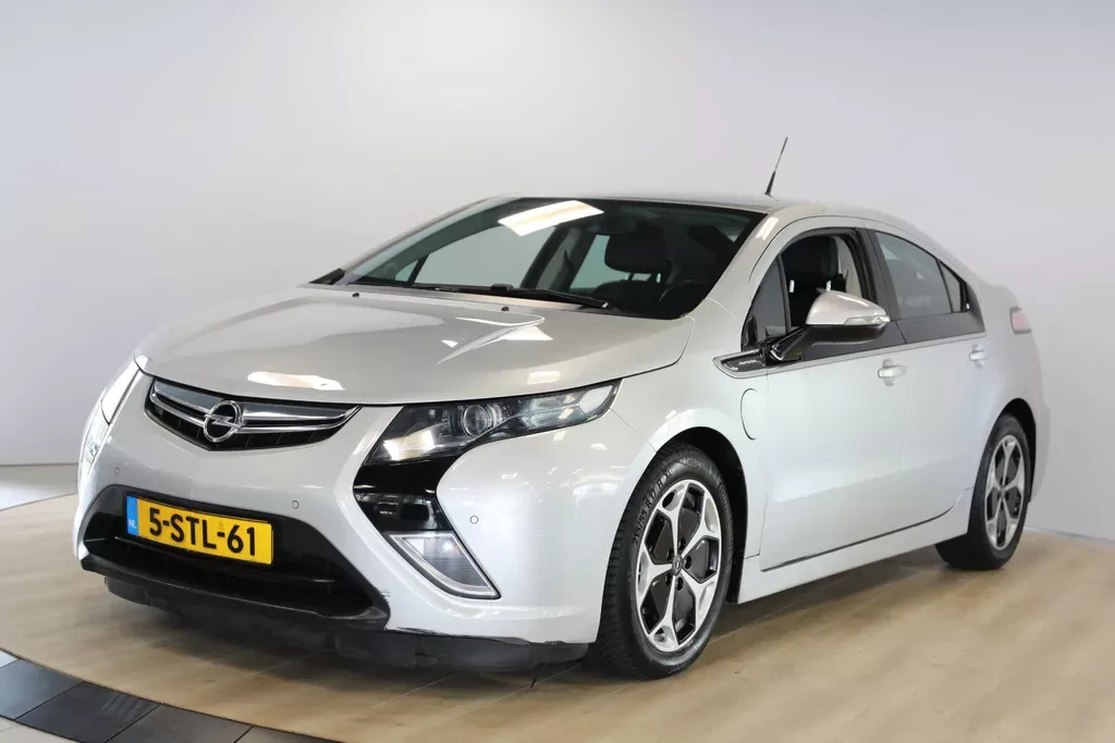 Opel Ampera (2013) — foto 1