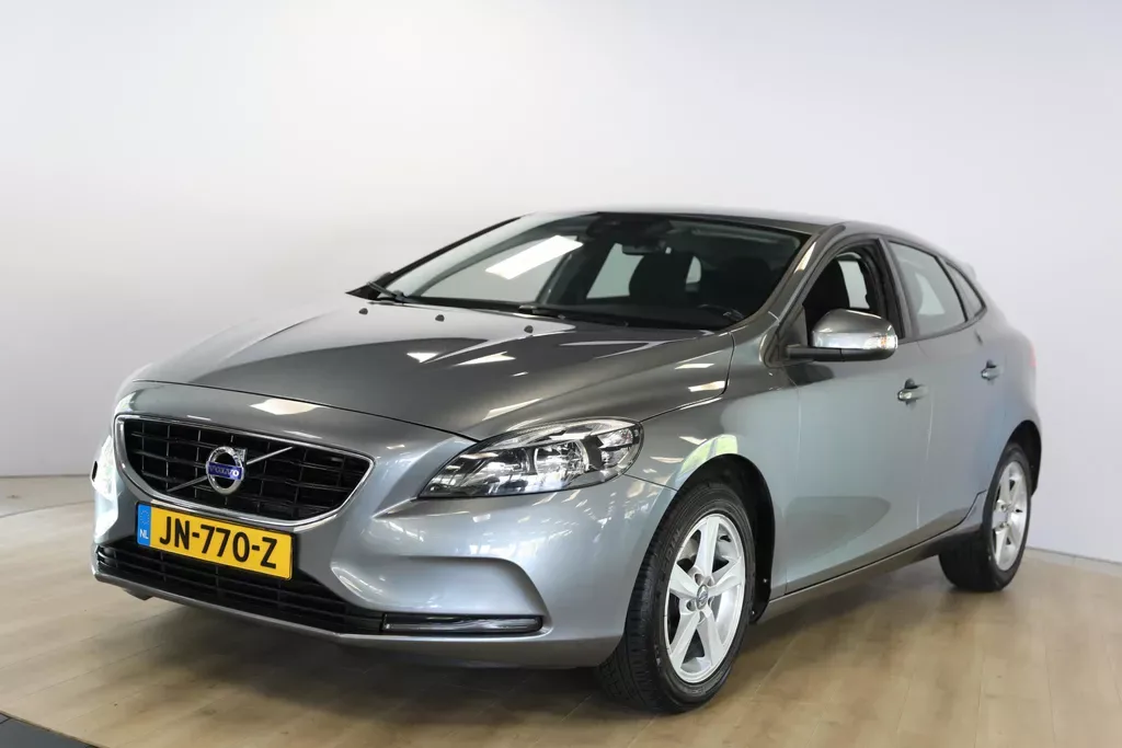 Volvo V40 (2015) — foto 1