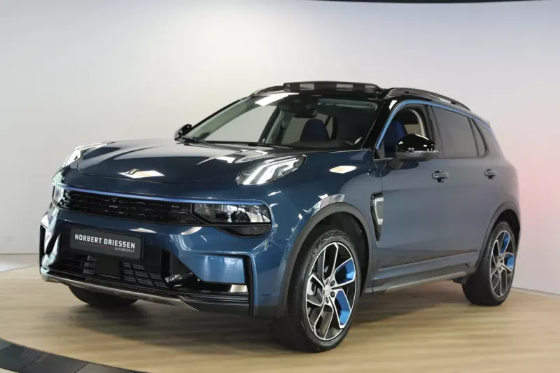 Lynk & Co 01 (2023)