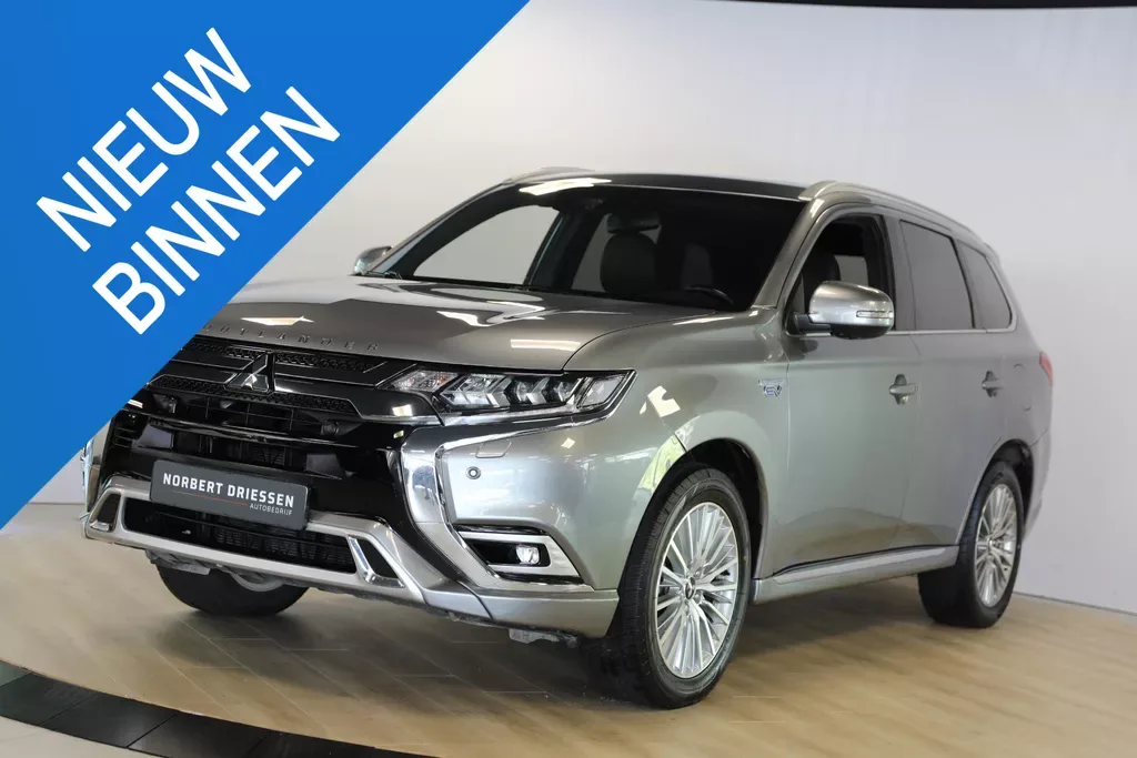 Mitsubishi Outlander (2021) — foto 1
