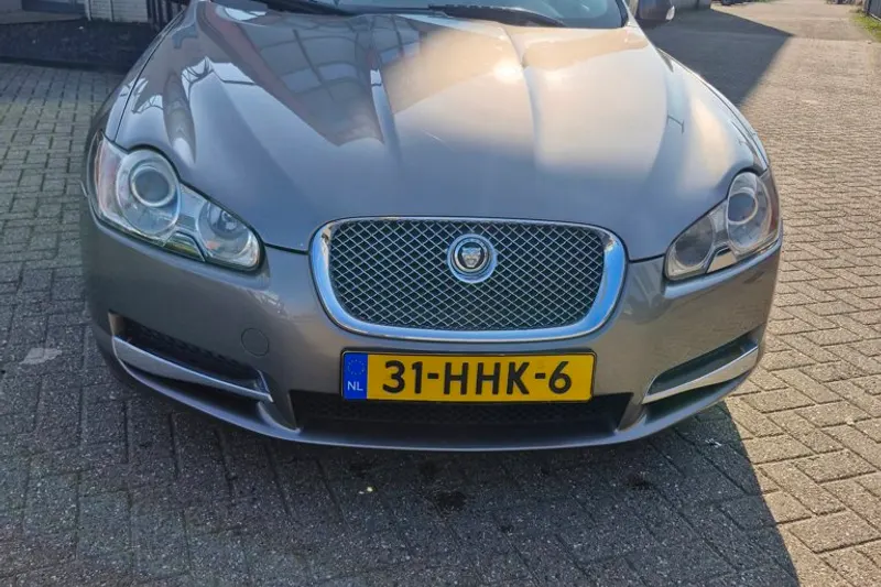 Jaguar XF (2008)