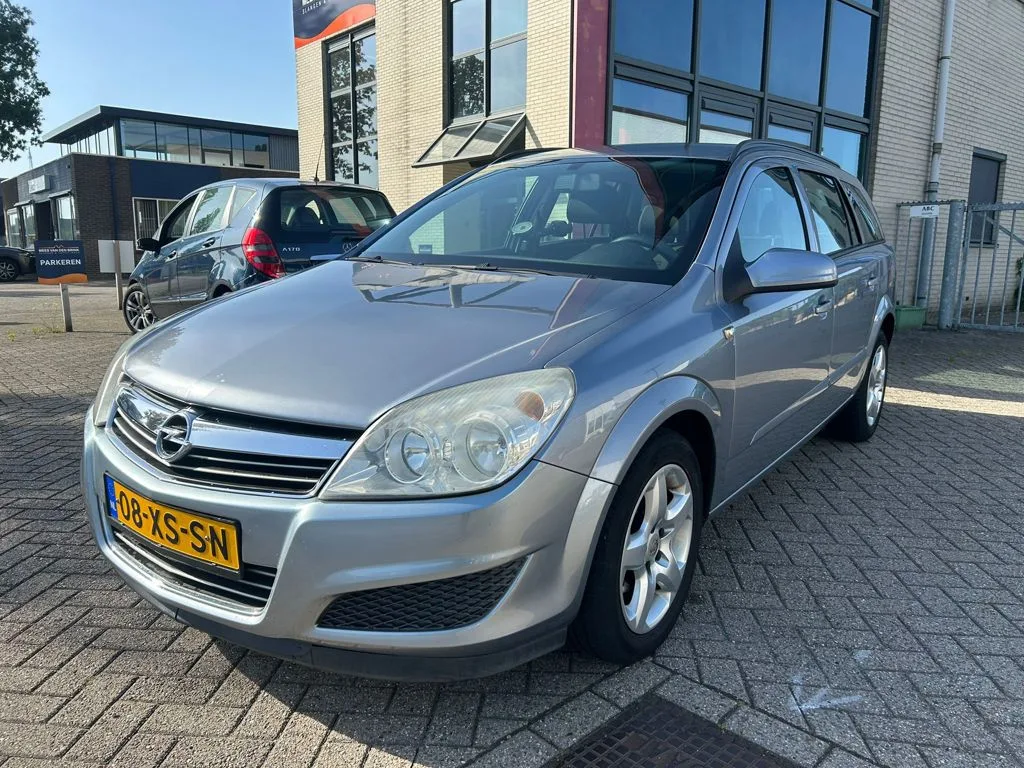 Opel Astra (2007) — foto 1
