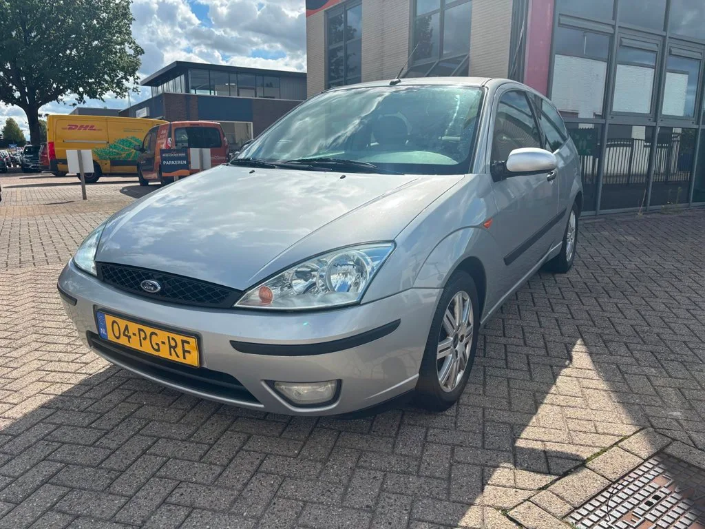 Ford Focus (2004) — foto 1