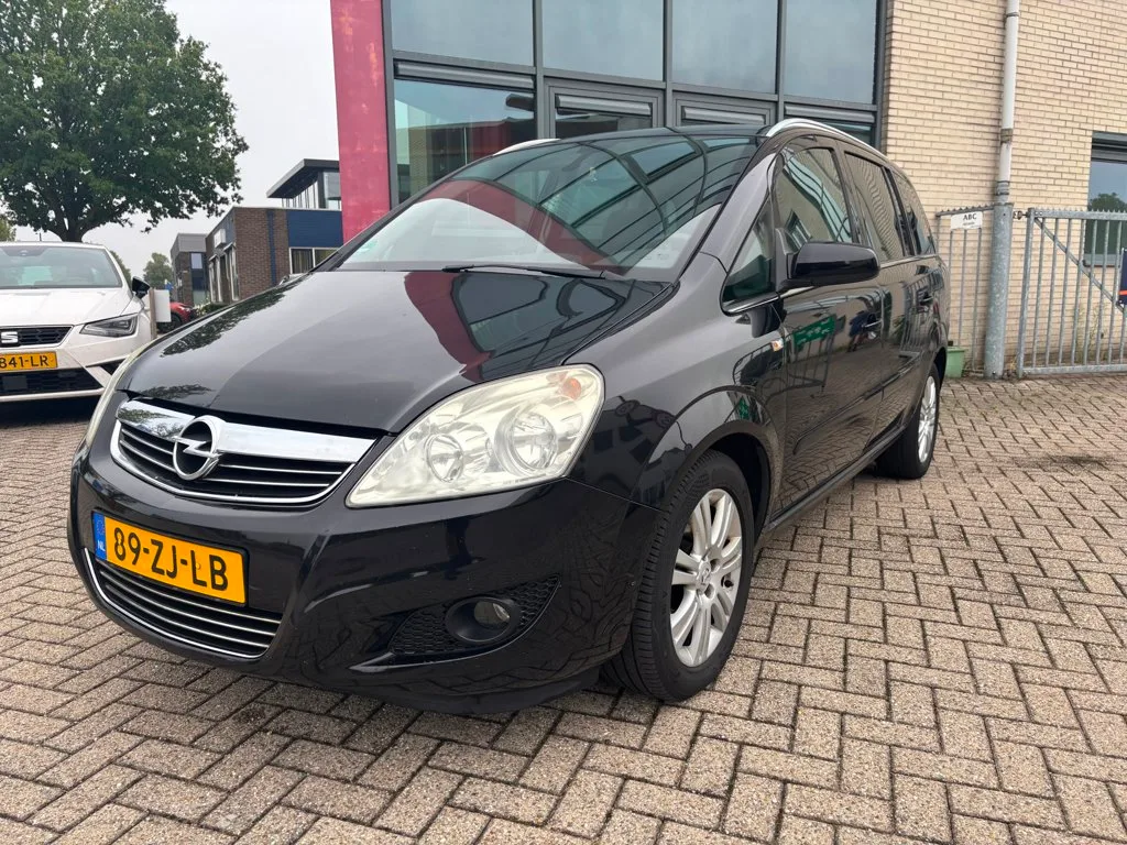 Opel Zafira (2008) — foto 1