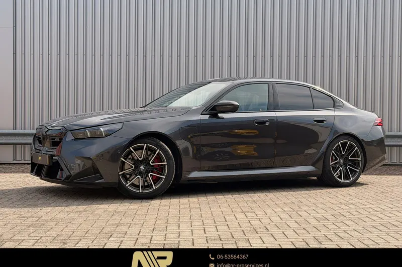 BMW M5 (2025)