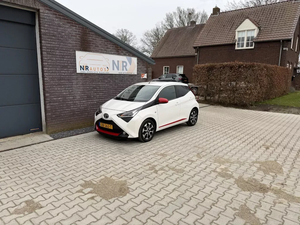 Toyota Aygo (2018) — foto 1