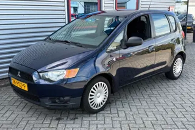Mitsubishi Colt (2011)