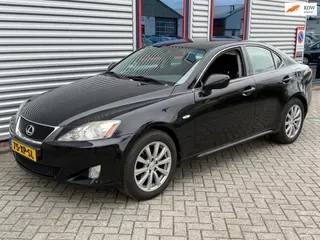 Lexus IS (2007) — foto 1