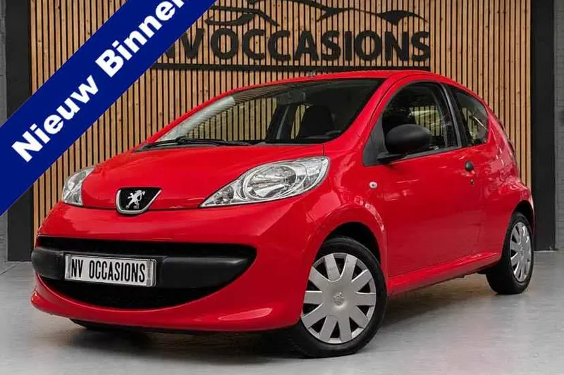 Peugeot 107 (2008)