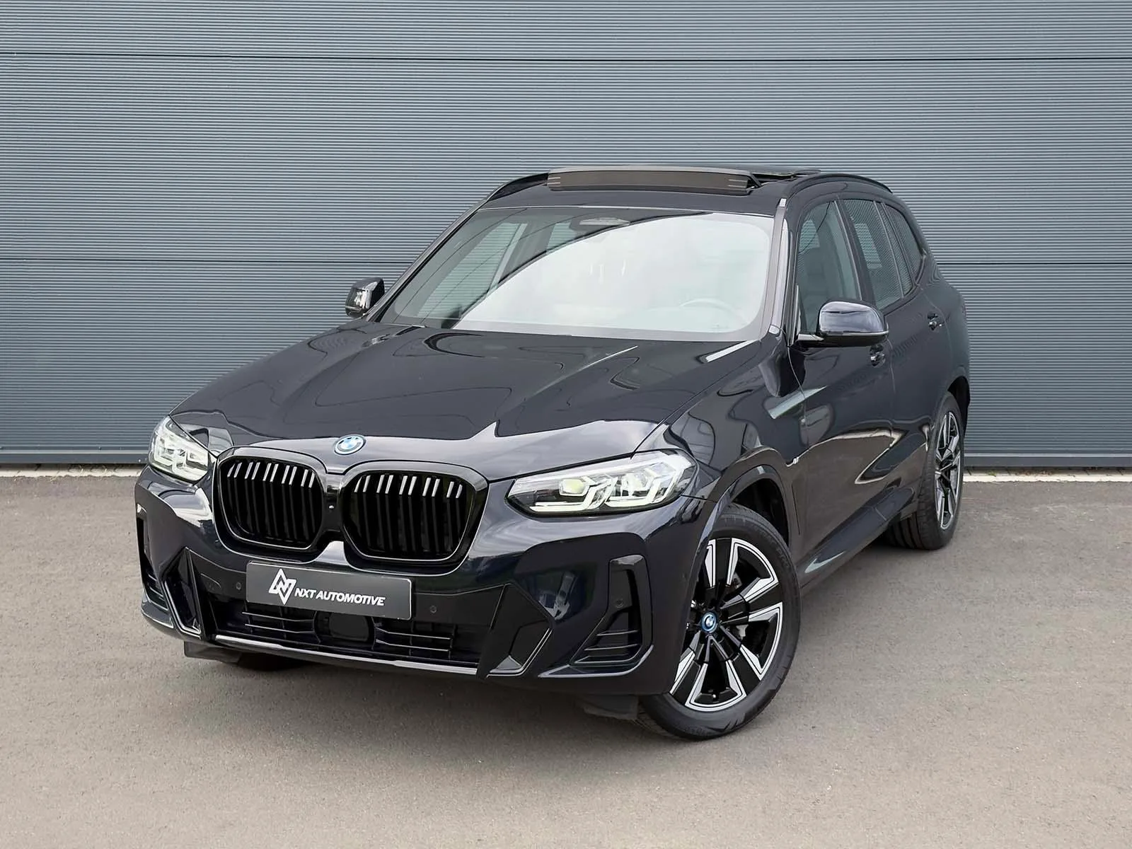 BMW iX3 (2022) — foto 1