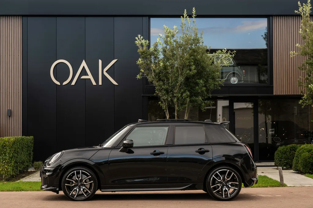 MINI John Cooper Works (2025) — foto 1