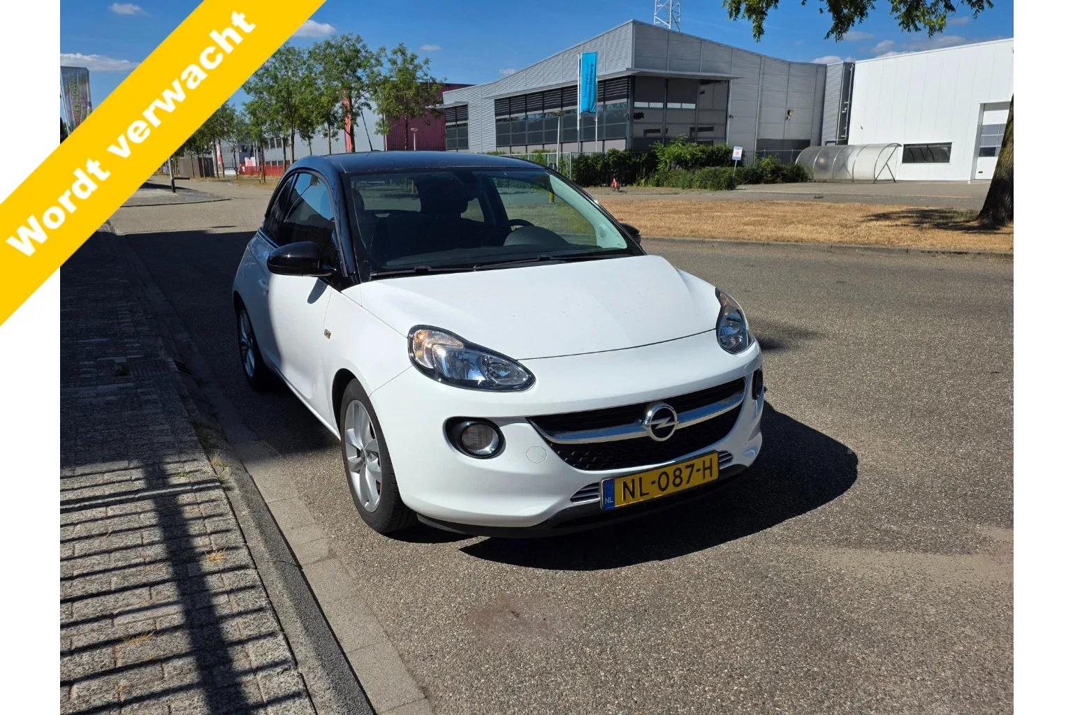 Opel Adam (2017) — foto 1