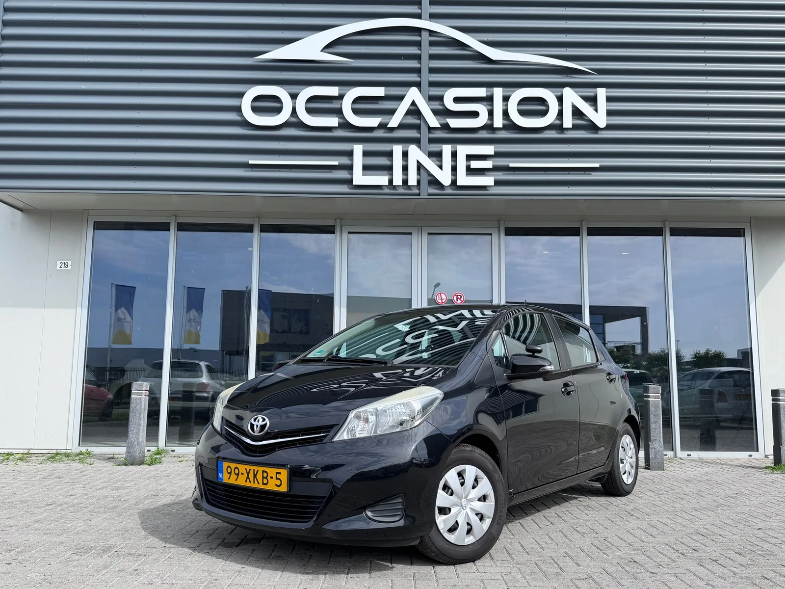 Toyota Yaris (2012) — foto 1