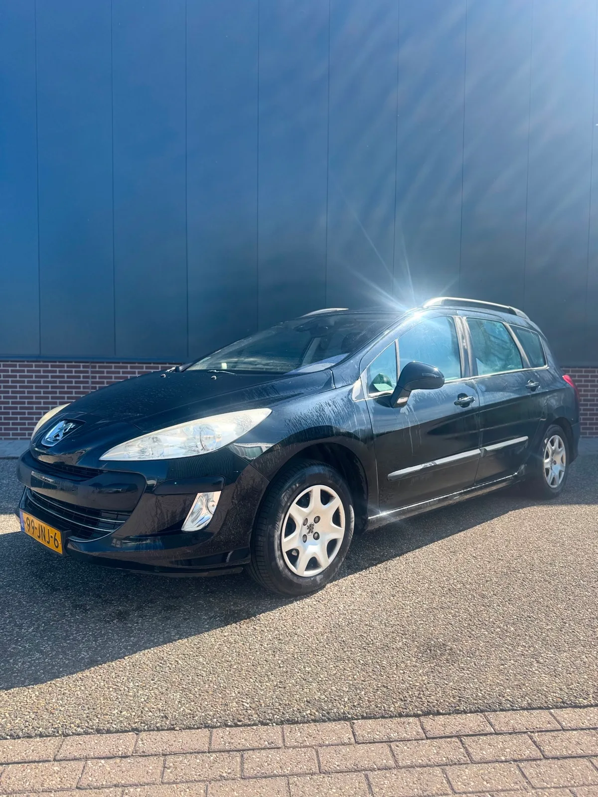 Peugeot 308 (2009) — foto 1