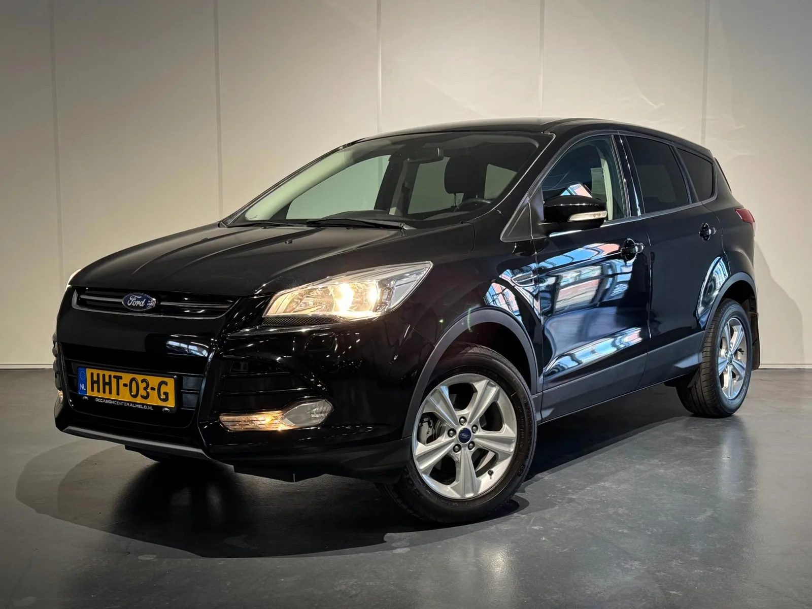 Ford Kuga (2015) — foto 1