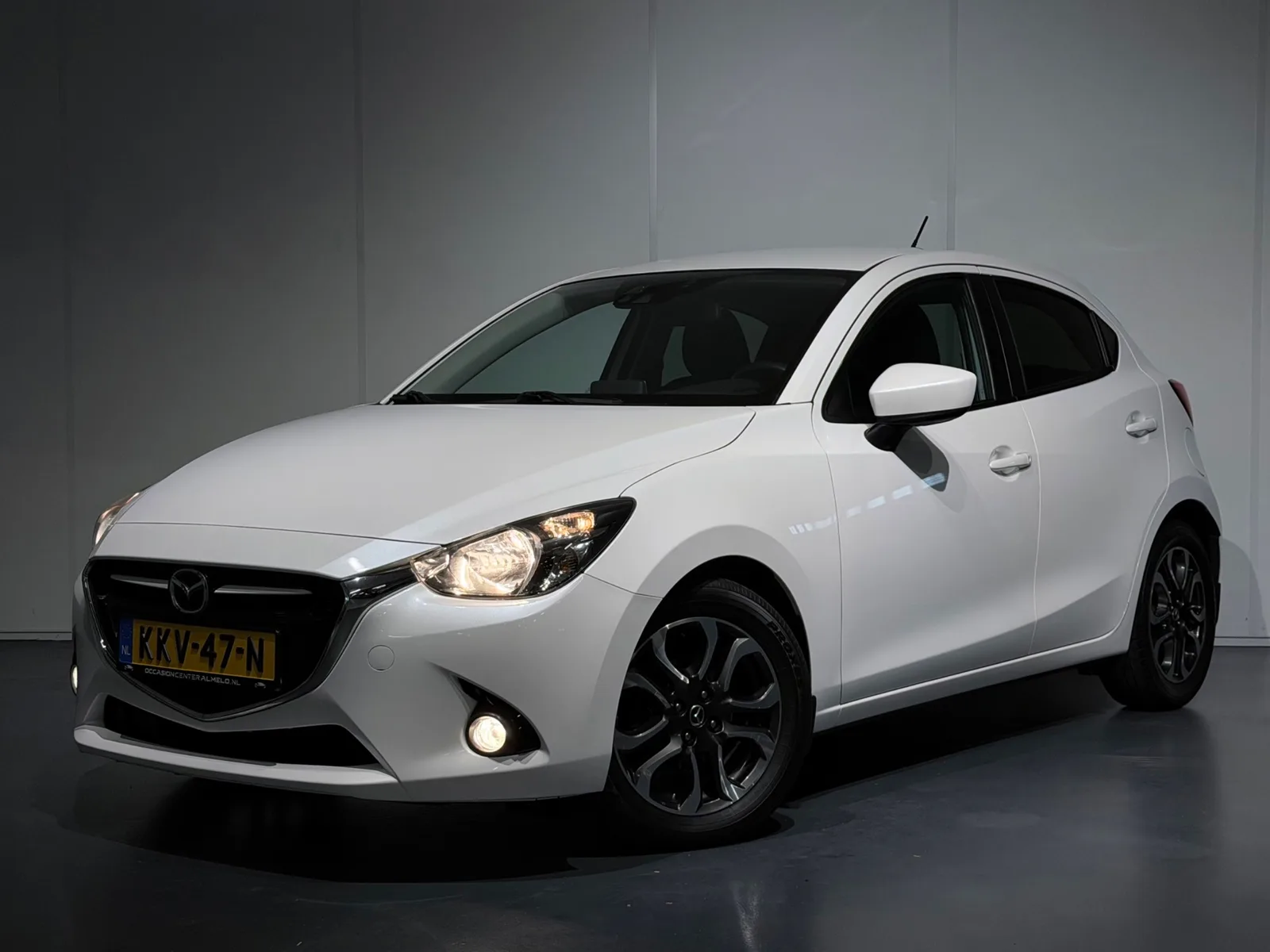 Mazda 2 (2015) — foto 1