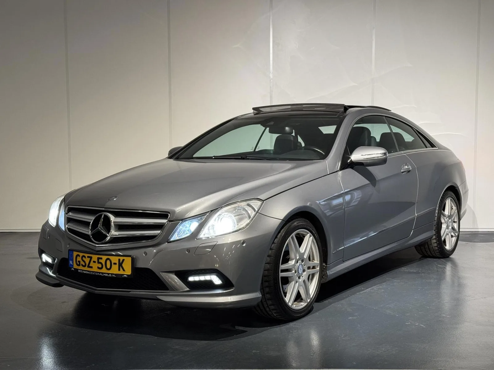 Mercedes-Benz E-Klasse (2010) — foto 1