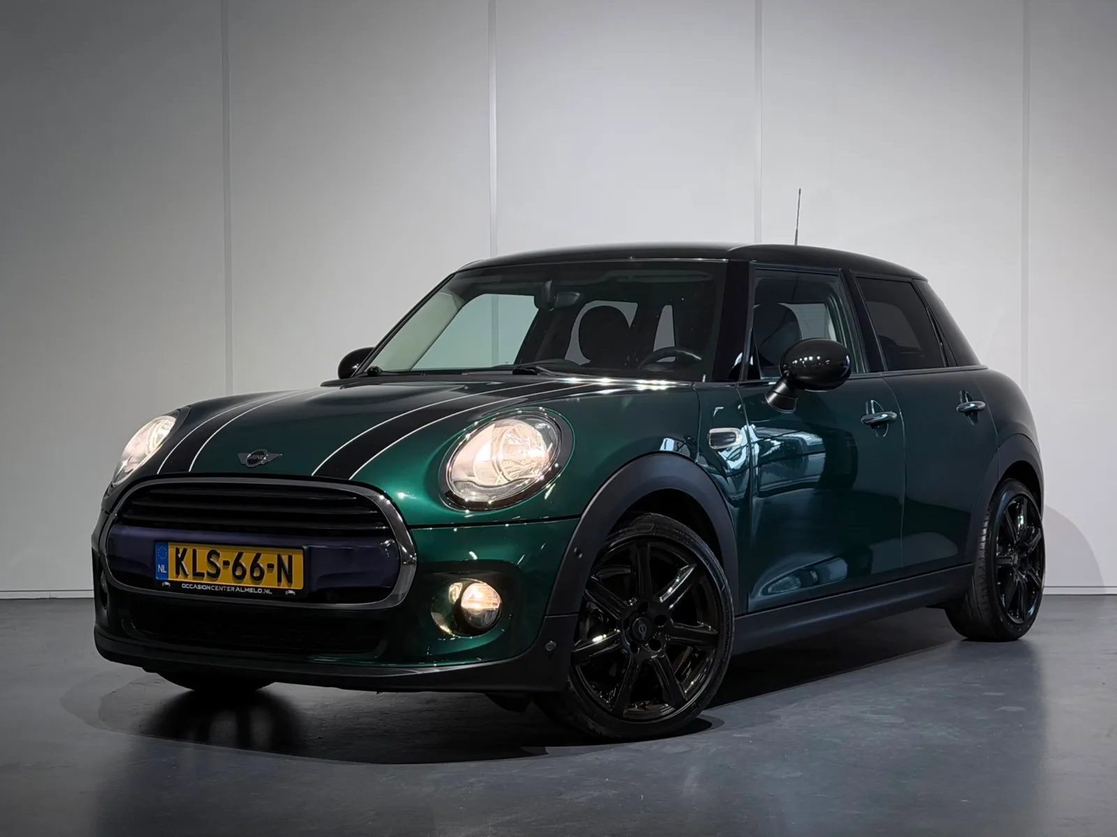 MINI Cooper (2018) — foto 1