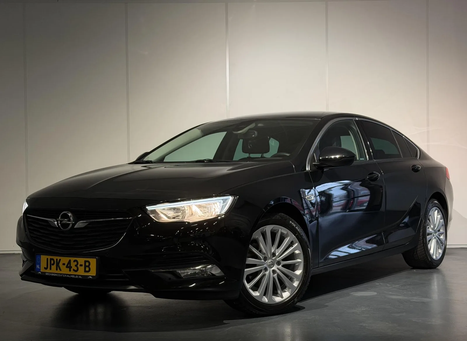 Opel Insignia Grand Sport (2017) — foto 1