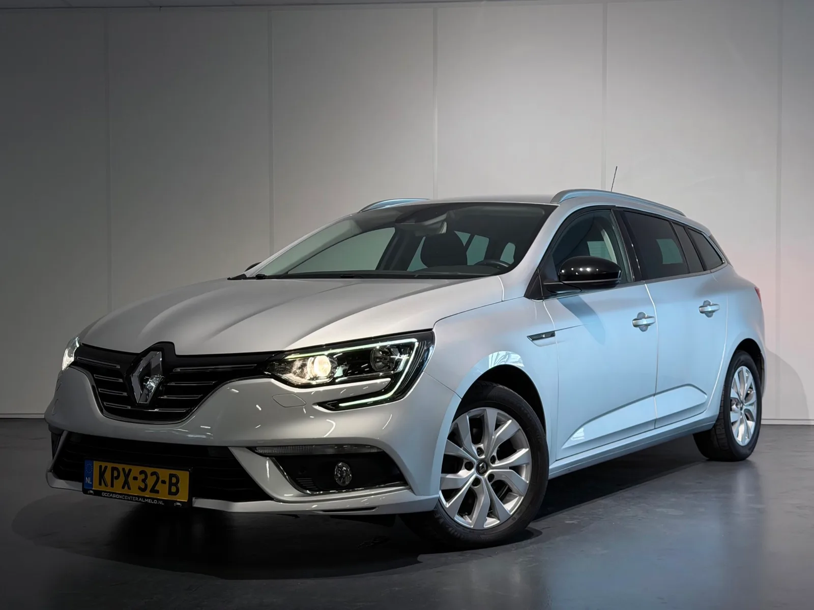 Renault Mégane (2020) — foto 1