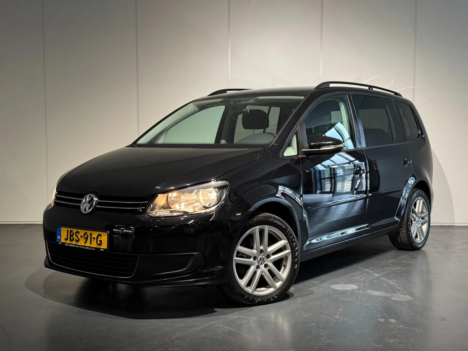 Volkswagen Touran (2014) — foto 1
